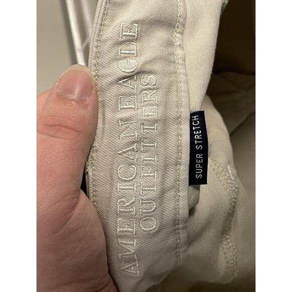 American Eagle Outfitters Shorts Womens 6 Beige Super Stretch Midi 5 Pocket - Picture 9 of 14